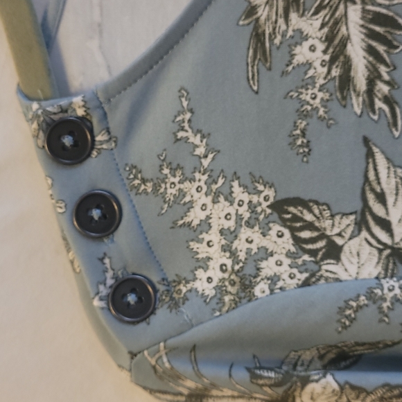 j.jill top with button detail at shoulders - Picture 4 of 5